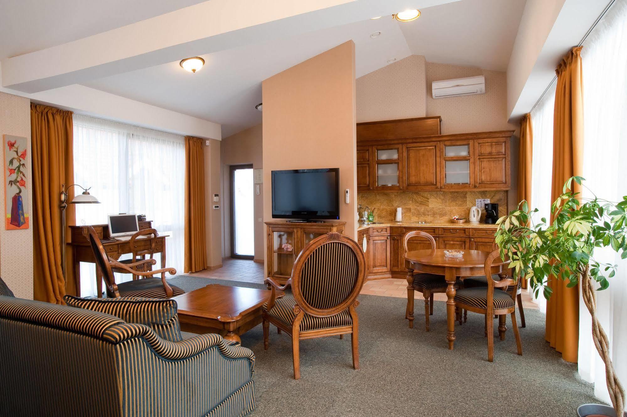 Friedricho Pasazas Hotel Klaipeda Ngoại thất bức ảnh
